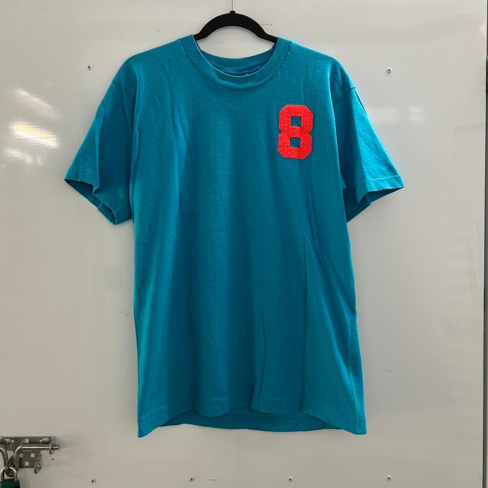 VTG 90s “8” t-shirt